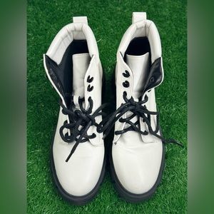 Forever 21 Women‎ Boots